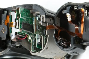 Inside the D2H battery grip