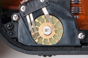 D2H thumbwheel mechanism