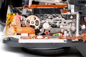 D2H mirror and aperture mechanism