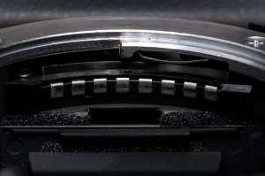 D2H lens electrical contacts